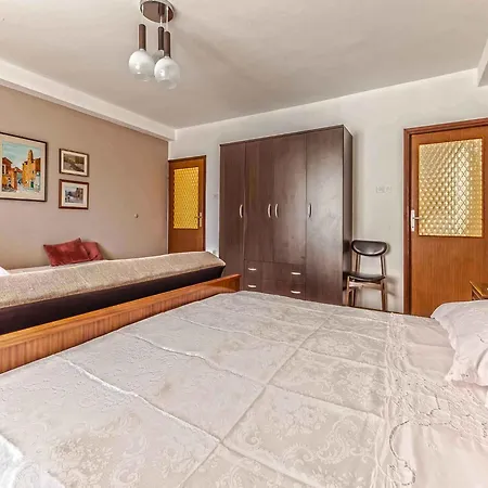 In - Istrien 9868 Apartamento Poreč